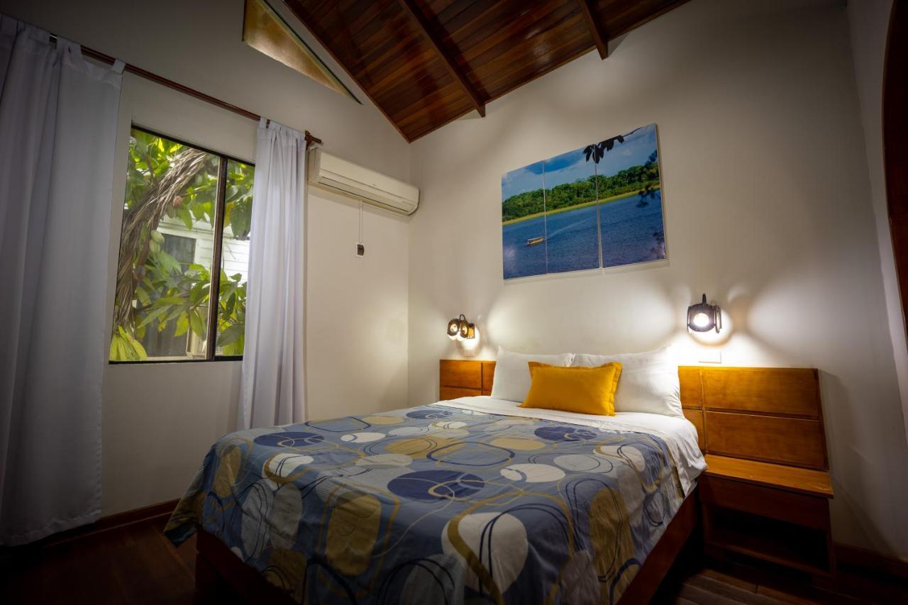 Los Gavilanes Hotel Pucallpa Esterno foto