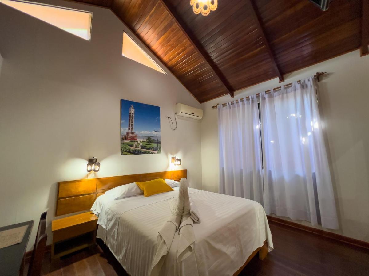 Los Gavilanes Hotel Pucallpa Esterno foto