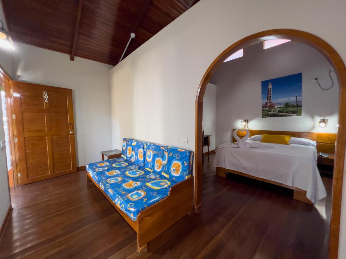 Los Gavilanes Hotel Pucallpa Esterno foto