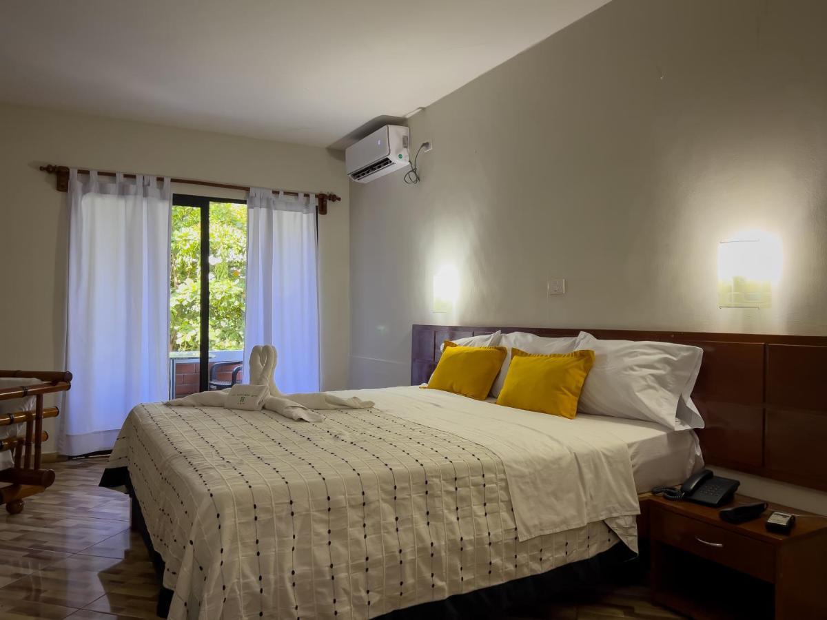 Los Gavilanes Hotel Pucallpa Esterno foto