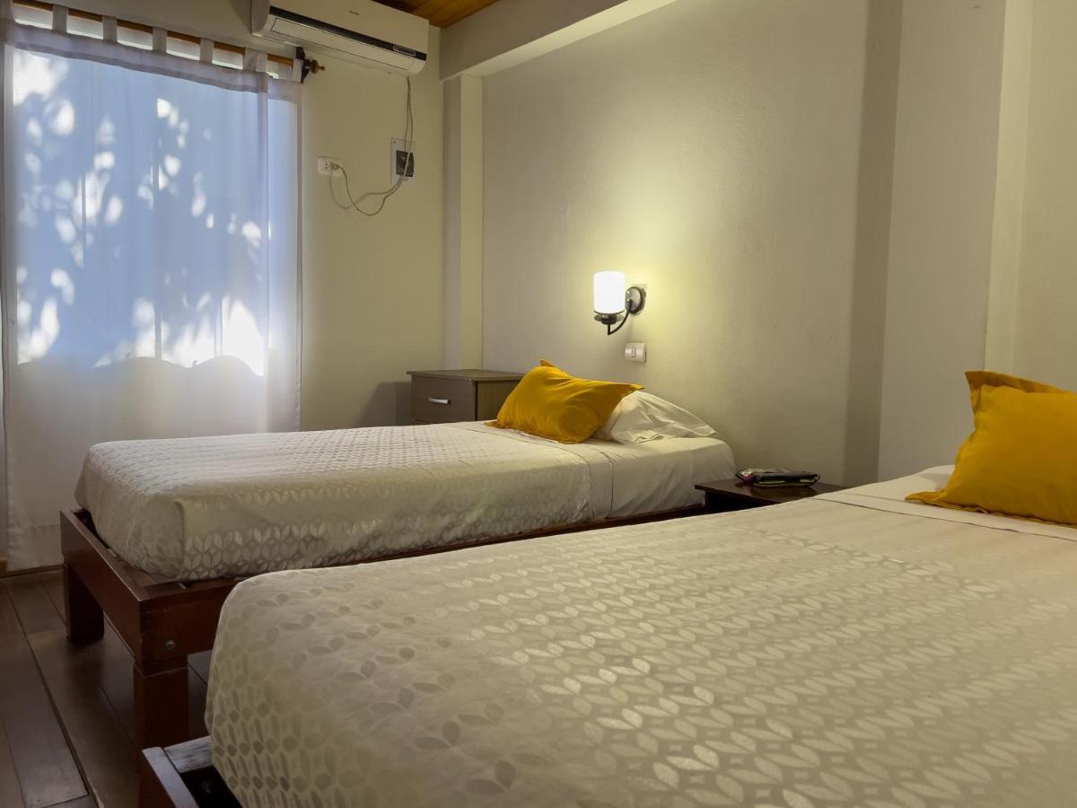 Los Gavilanes Hotel Pucallpa Esterno foto