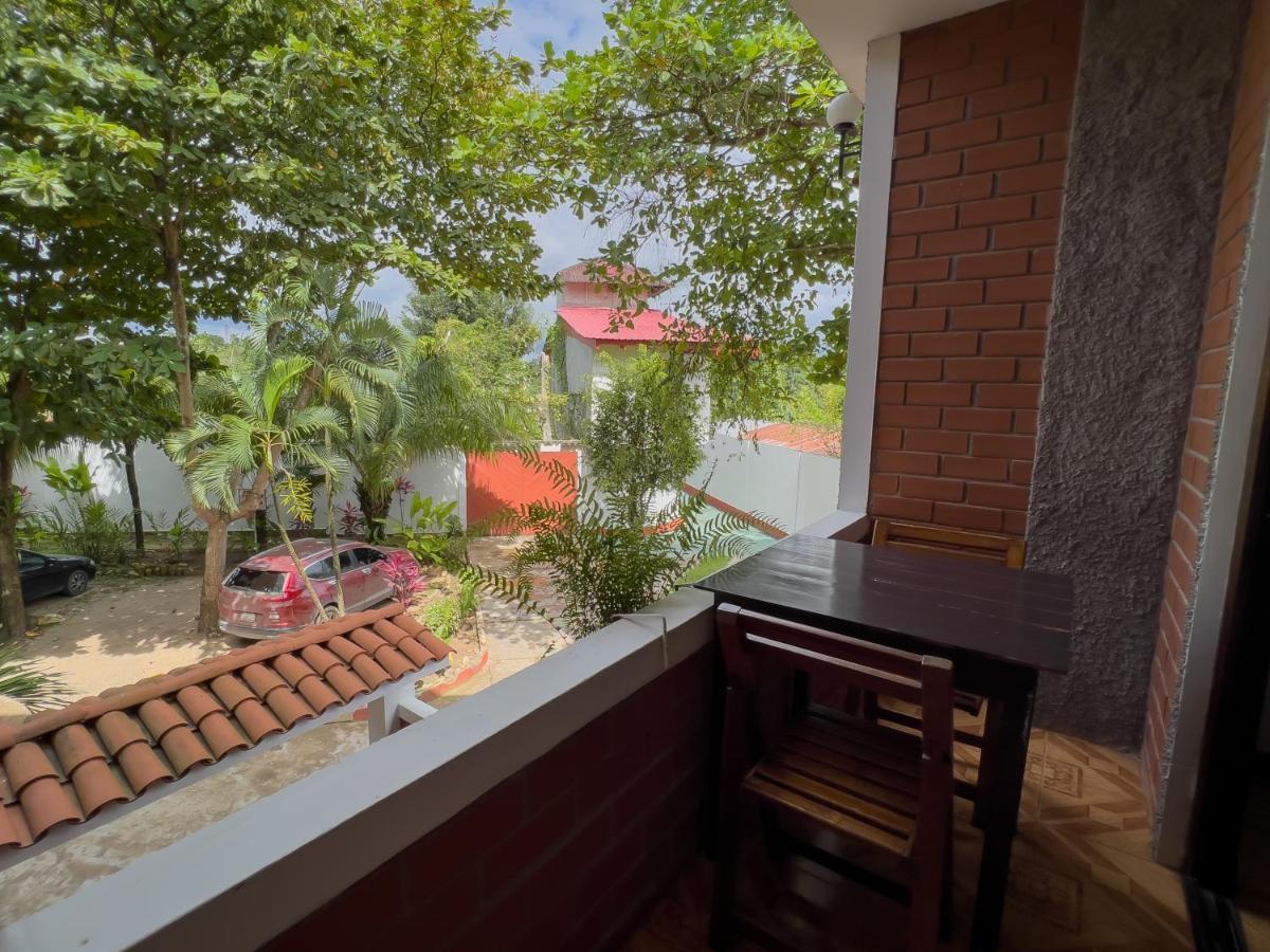 Los Gavilanes Hotel Pucallpa Esterno foto