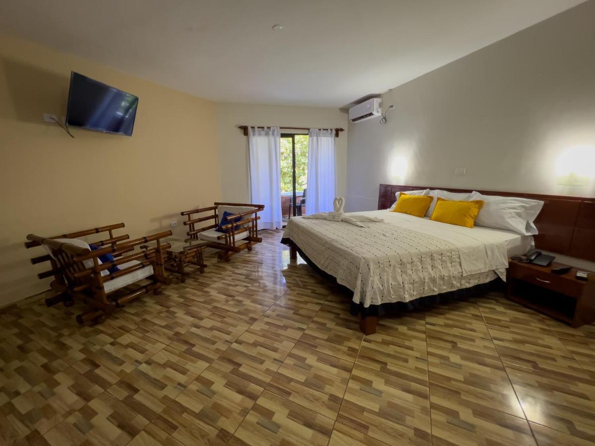 Los Gavilanes Hotel Pucallpa Esterno foto