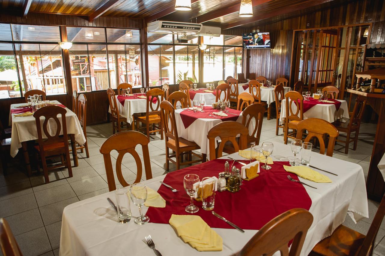 Los Gavilanes Hotel Pucallpa Esterno foto
